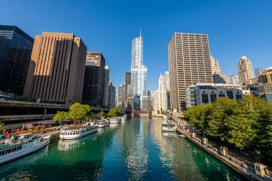 10 Best Places to Propose in Chicago